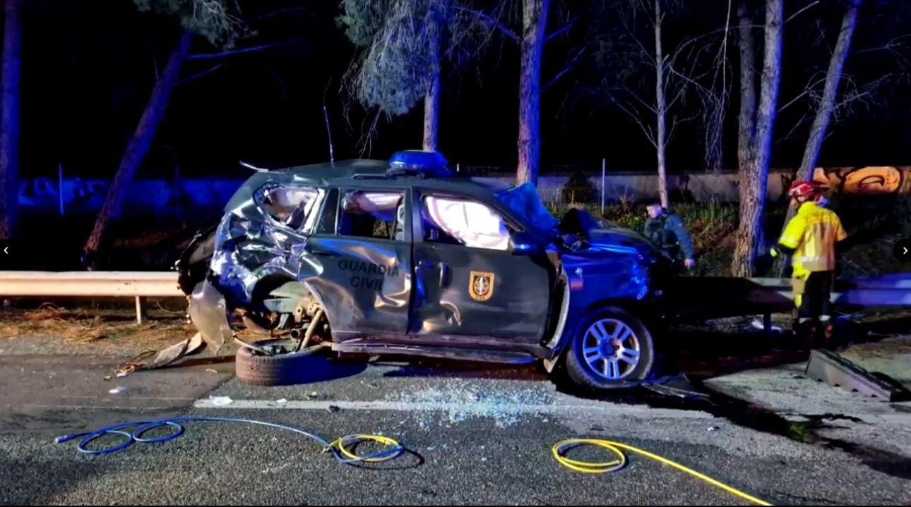 accidente AP4 camin atropella control Guardia Civil causando dos agentes muertos